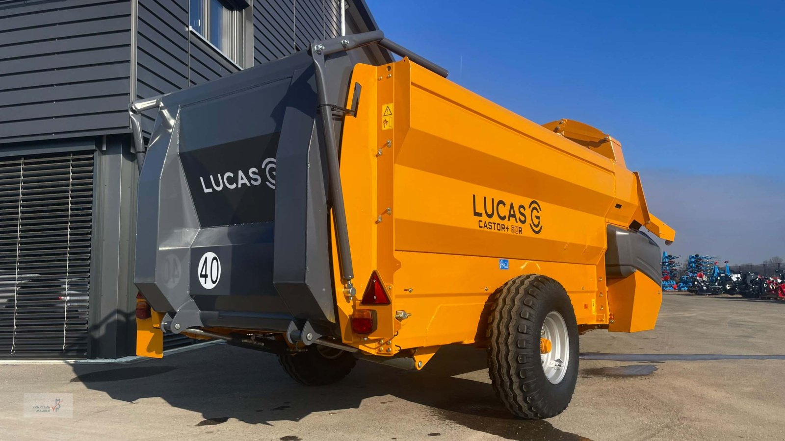 Einstreutechnik of the type Lucas Castor + 80 R, Neumaschine in Mahlberg-Orschweier (Picture 11)