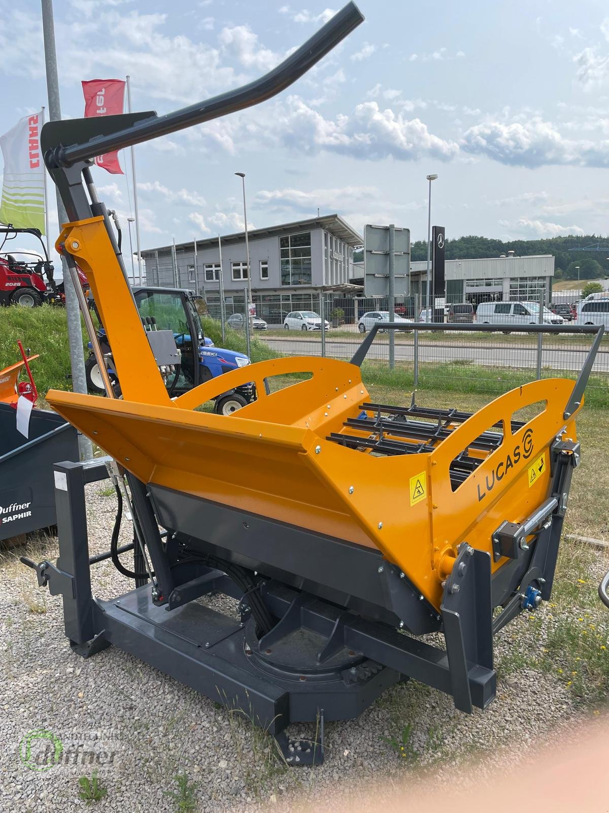 Einstreutechnik des Typs Lucas Ubi Jet, Neumaschine in Münsingen (Bild 3)