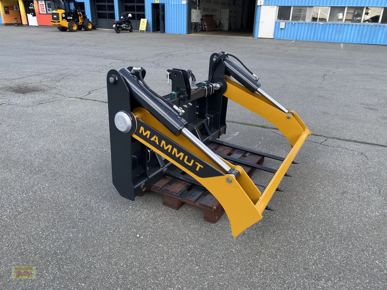 Einstreutechnik des Typs Mammut Ballenschneider Power Cut 3-Punkt-Euroaufnahme, Neumaschine in Kötschach (Bild 5)