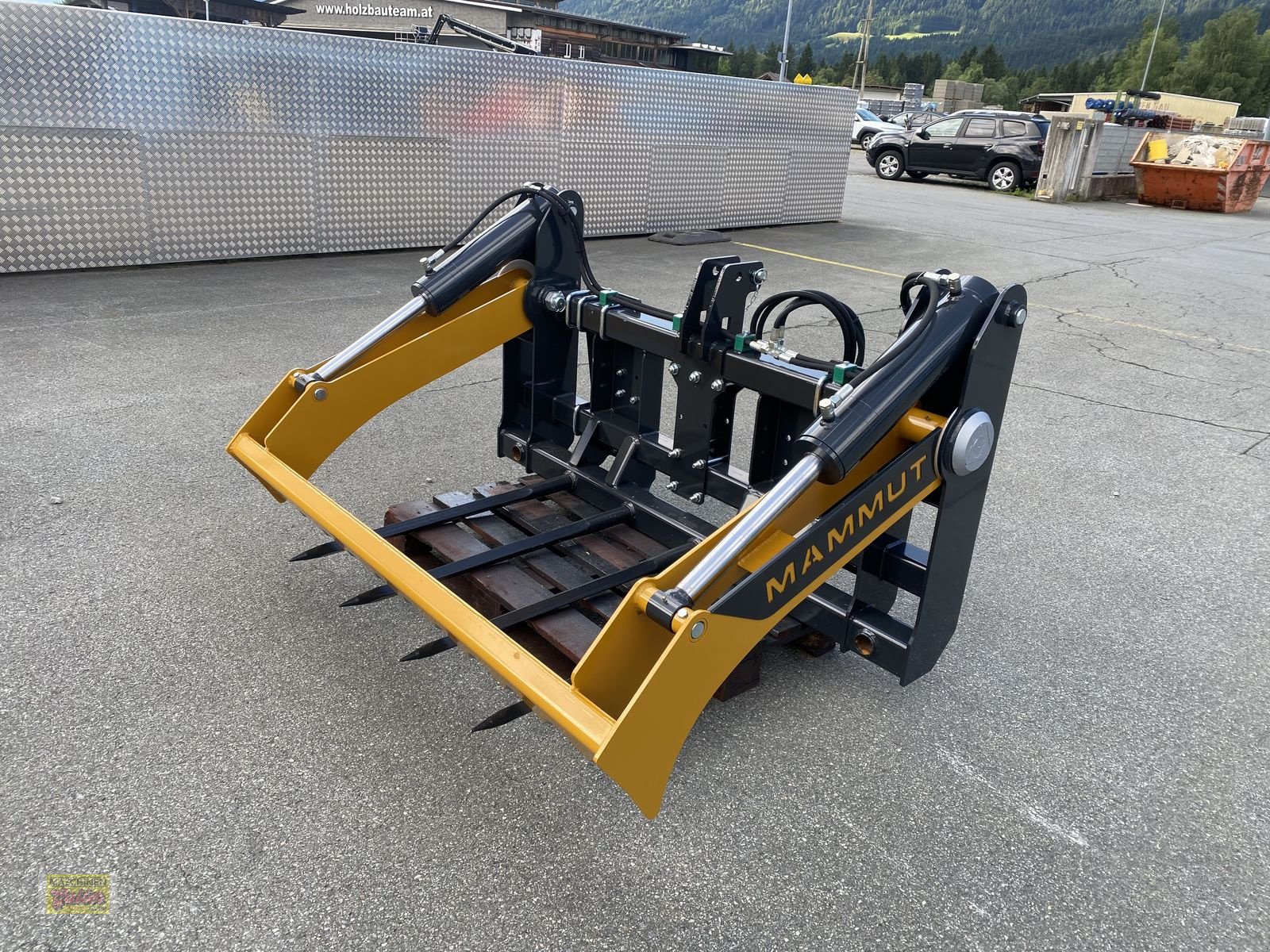 Einstreutechnik des Typs Mammut Ballenschneider Power Cut 3-Punkt-Euroaufnahme, Neumaschine in Kötschach (Bild 20)