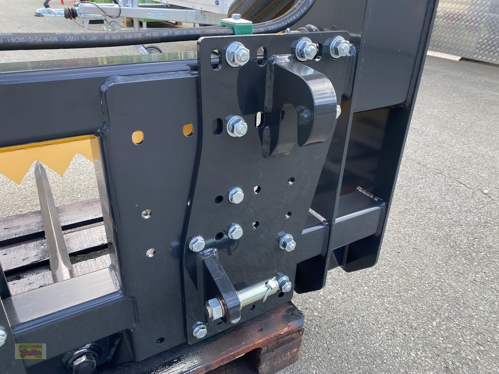 Einstreutechnik des Typs Mammut Ballenschneider Power Cut 3-Punkt-Euroaufnahme, Neumaschine in Kötschach (Bild 15)