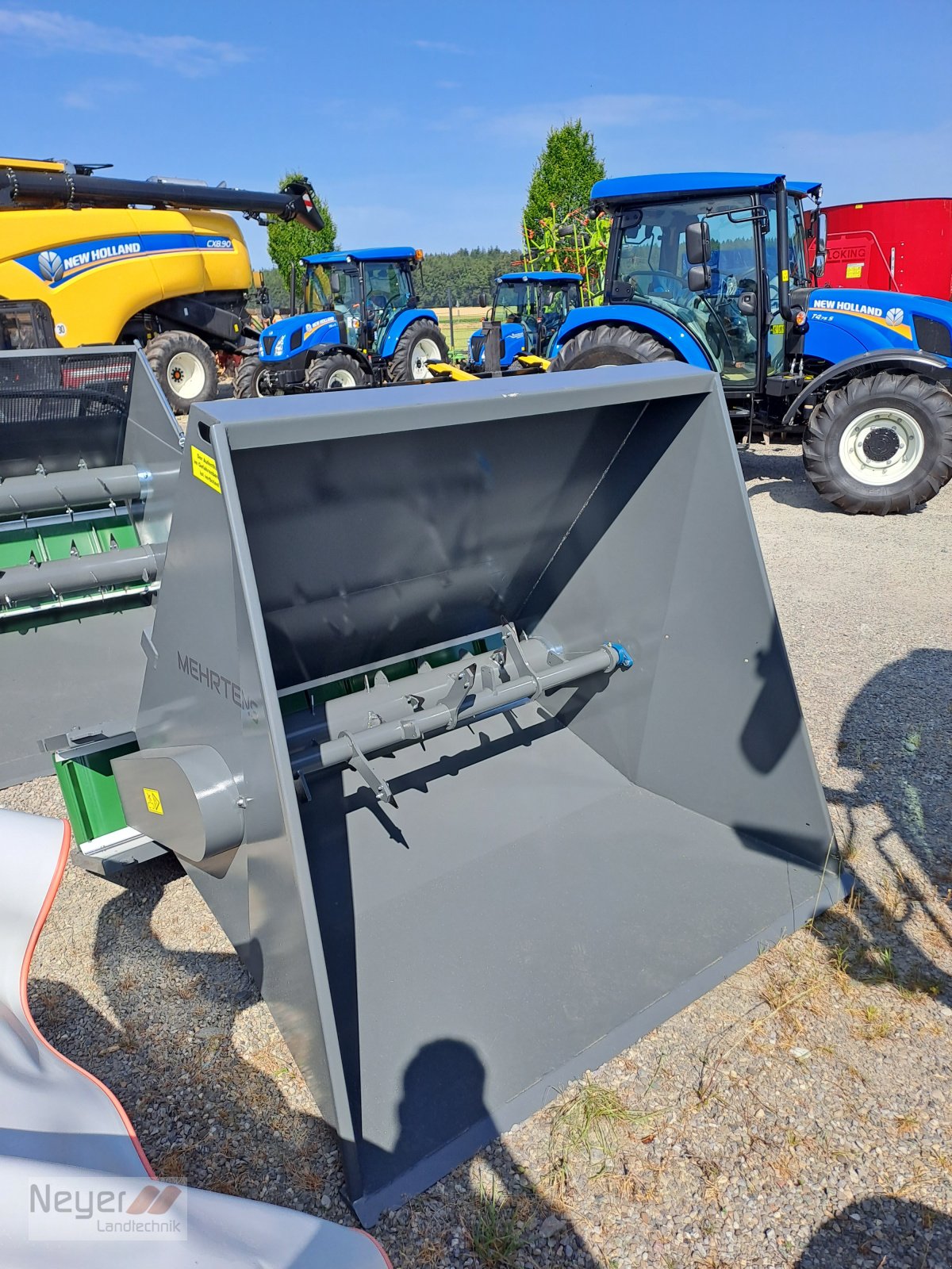 Einstreutechnik des Typs Mehrtens EG 1401, Neumaschine in Bad Waldsee Mennisweiler (Bild 1)