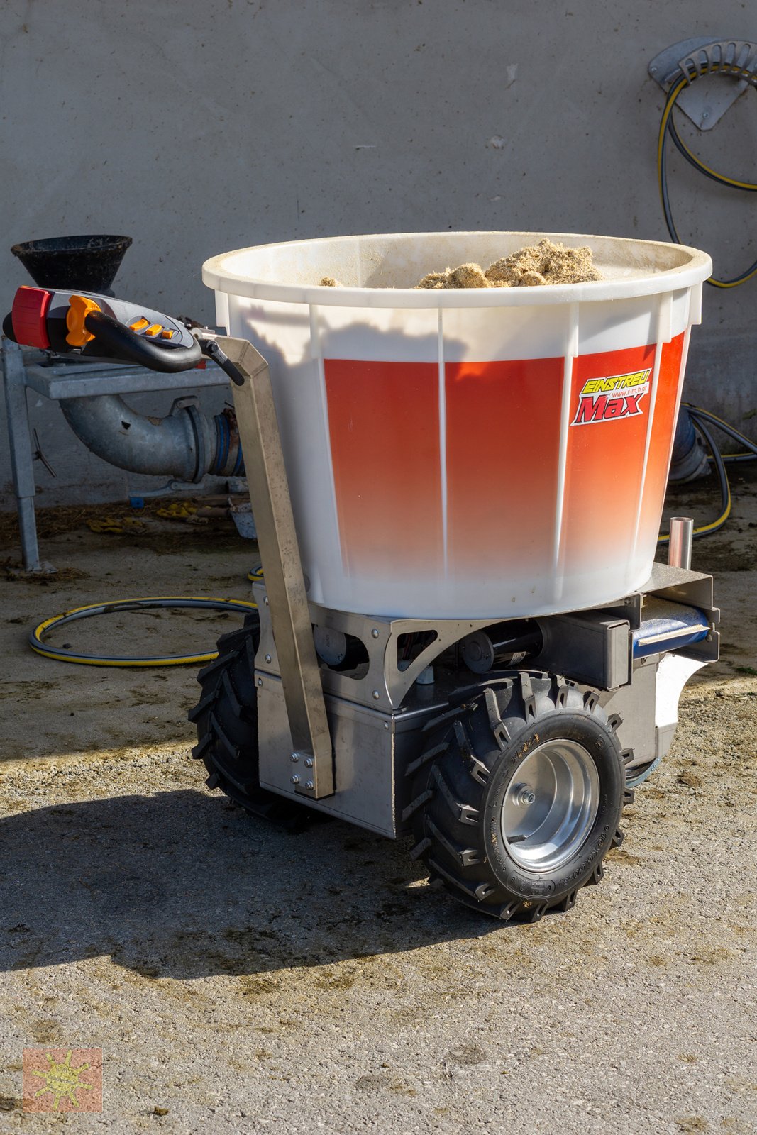 Einstreutechnik typu RMH Einstreu MAX, Neumaschine v Henndorf am Wallersee (Obrázek 2)