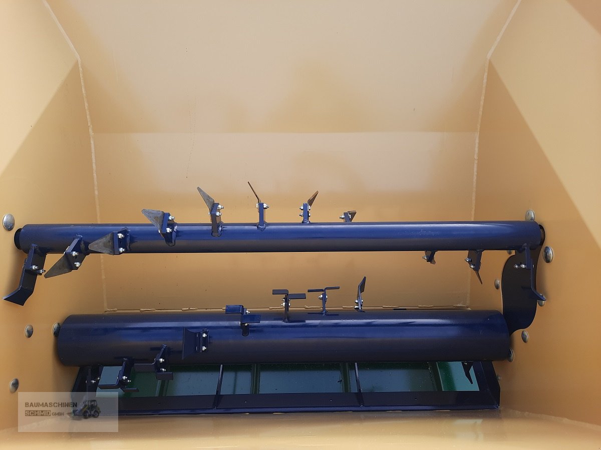 Einstreutechnik of the type Schmid Einstreugerät 1,2m 1,55m, 1,8m 2,2m, Neumaschine in Stetten (Picture 12)