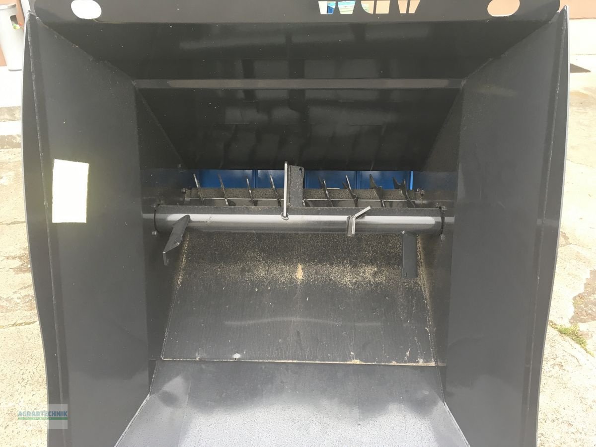 Einstreutechnik of the type Schmihing Bedding Master, Neumaschine in Pettenbach (Picture 9)