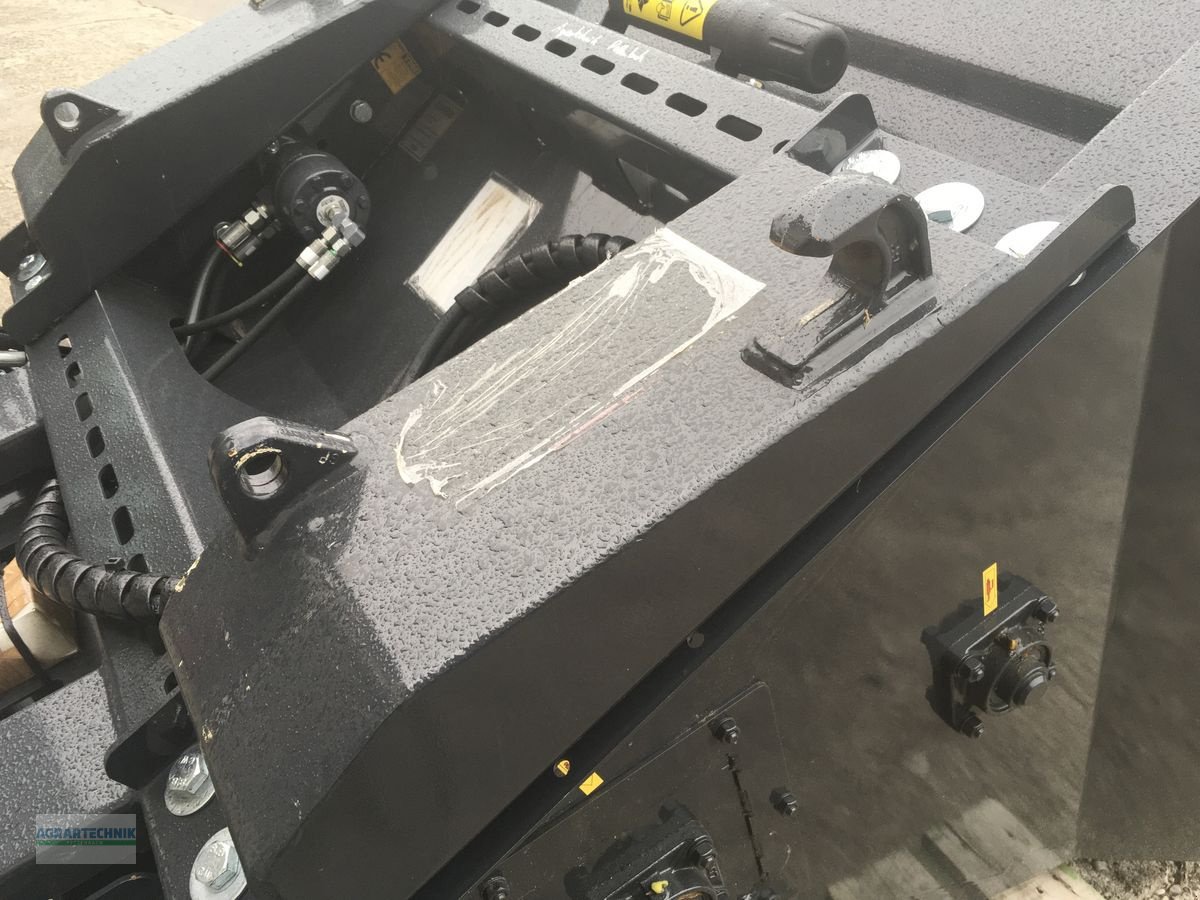 Einstreutechnik of the type Schmihing Bedding Master, Neumaschine in Pettenbach (Picture 7)