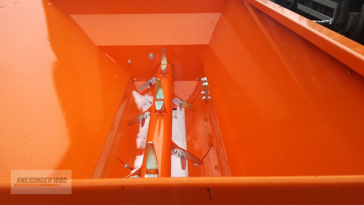 Einstreutechnik of the type Sonstige Einstreuschaufel EG 2200, Neumaschine in Altenfelden (Picture 4)