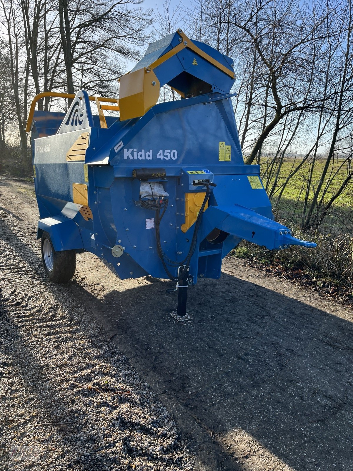 Einstreutechnik of the type Sonstige Kidd 450 Einstreugerät, Neumaschine in Südbrookmerland (Picture 2)