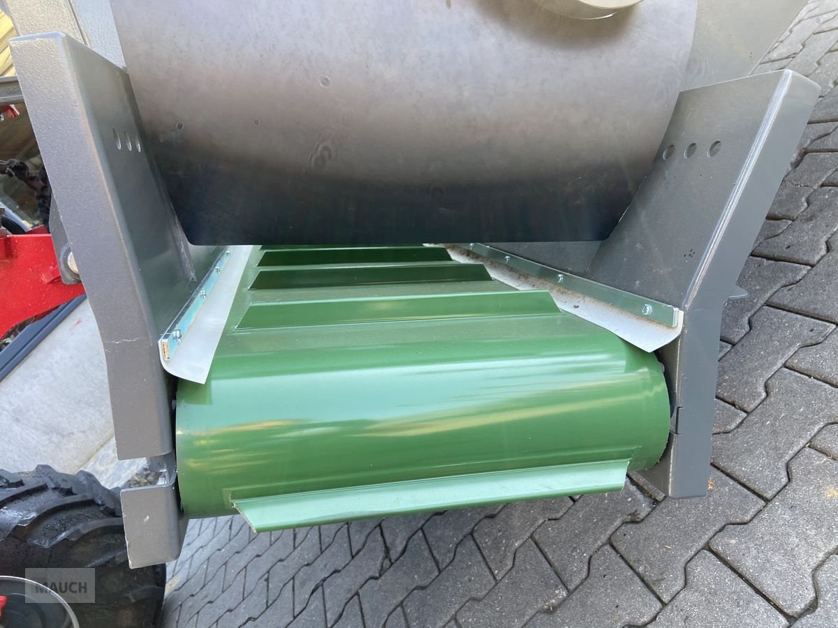 Einstreutechnik des Typs Sonstige Mehrtens Kombiverteiler /  Einstreugerät, Neumaschine in Burgkirchen (Bild 11)