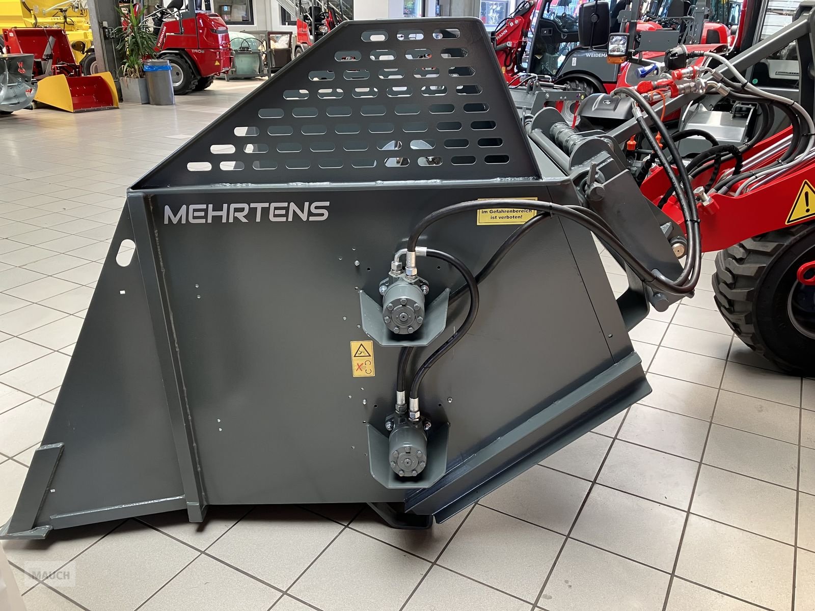 Einstreutechnik Türe ait Sonstige Mehrtens Strohhexe Einstreugerät, Neumaschine içinde Burgkirchen (resim 5)