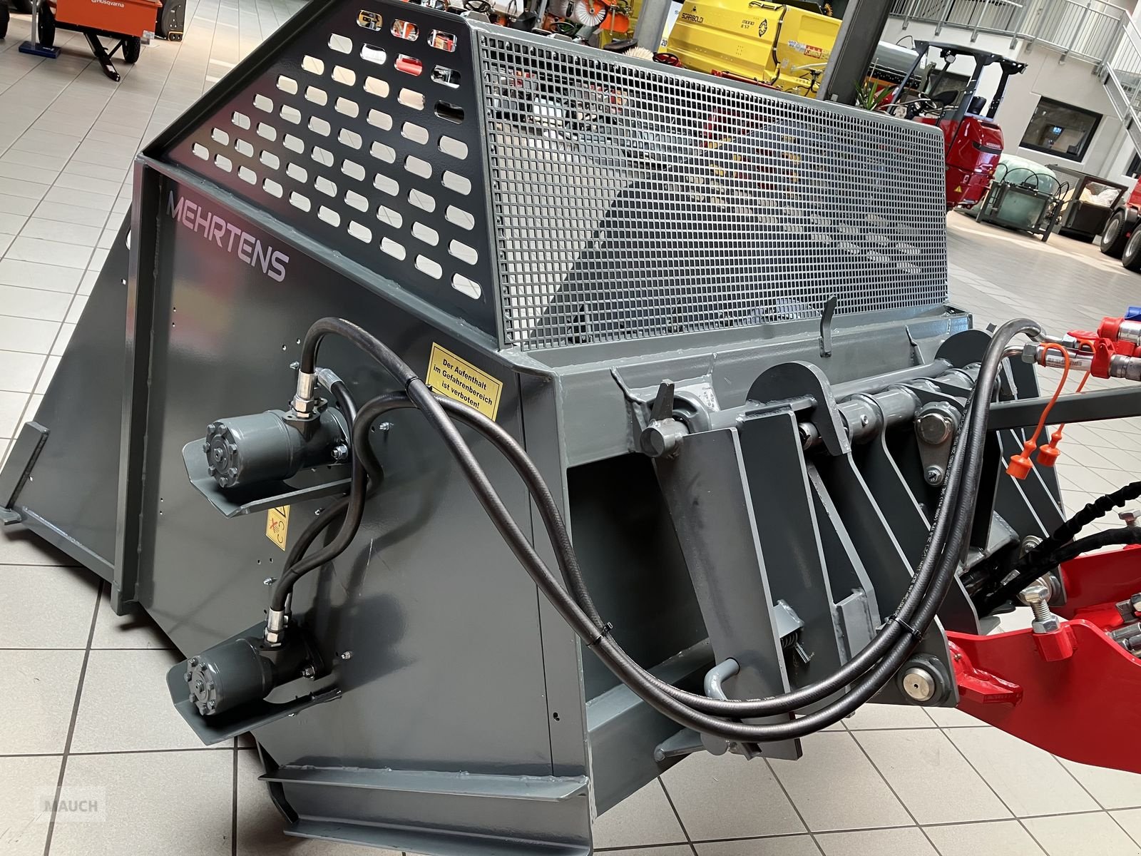 Einstreutechnik Türe ait Sonstige Mehrtens Strohhexe Einstreugerät, Neumaschine içinde Burgkirchen (resim 7)