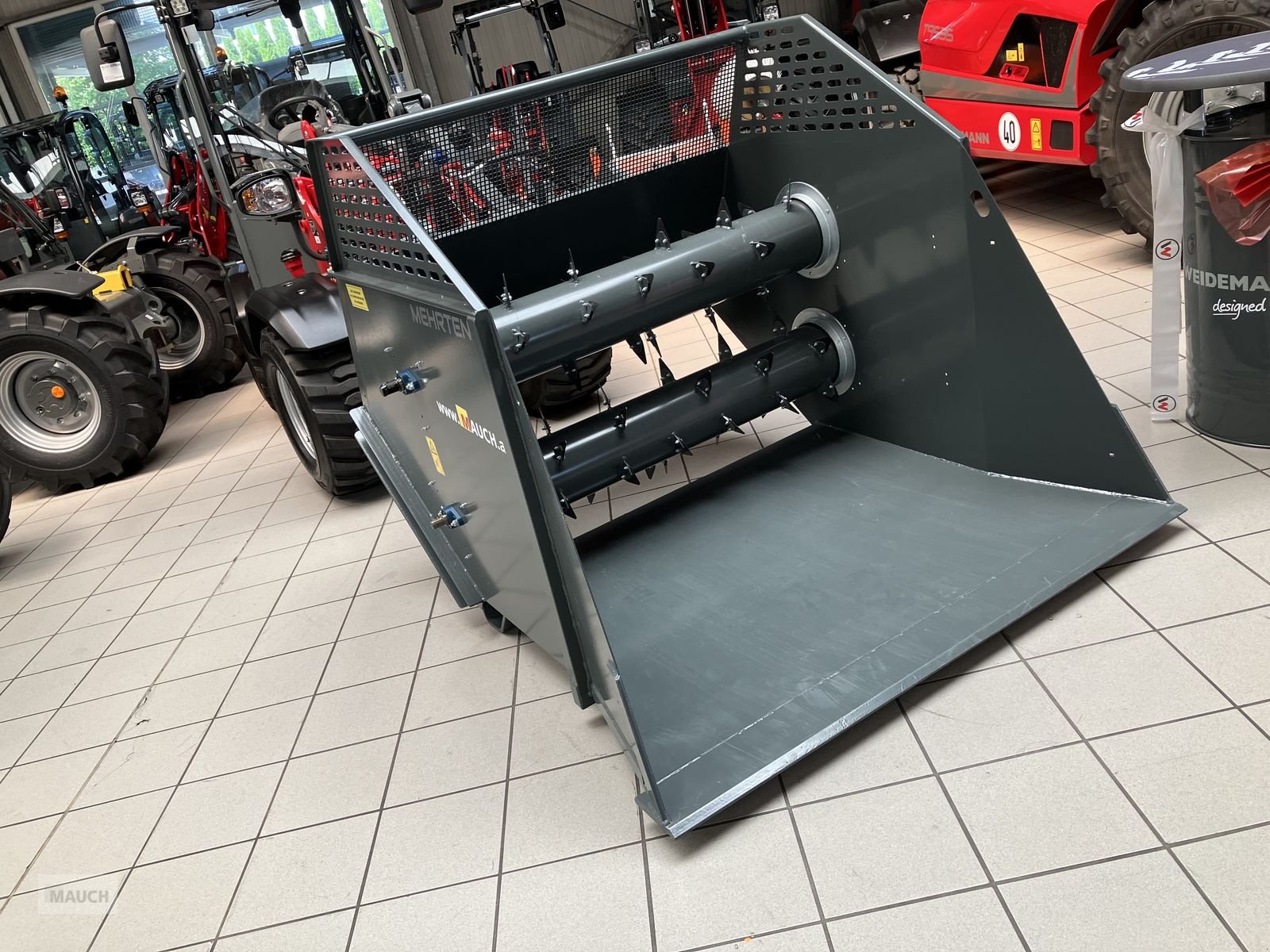 Einstreutechnik Türe ait Sonstige Mehrtens Strohhexe Einstreugerät, Neumaschine içinde Burgkirchen (resim 8)