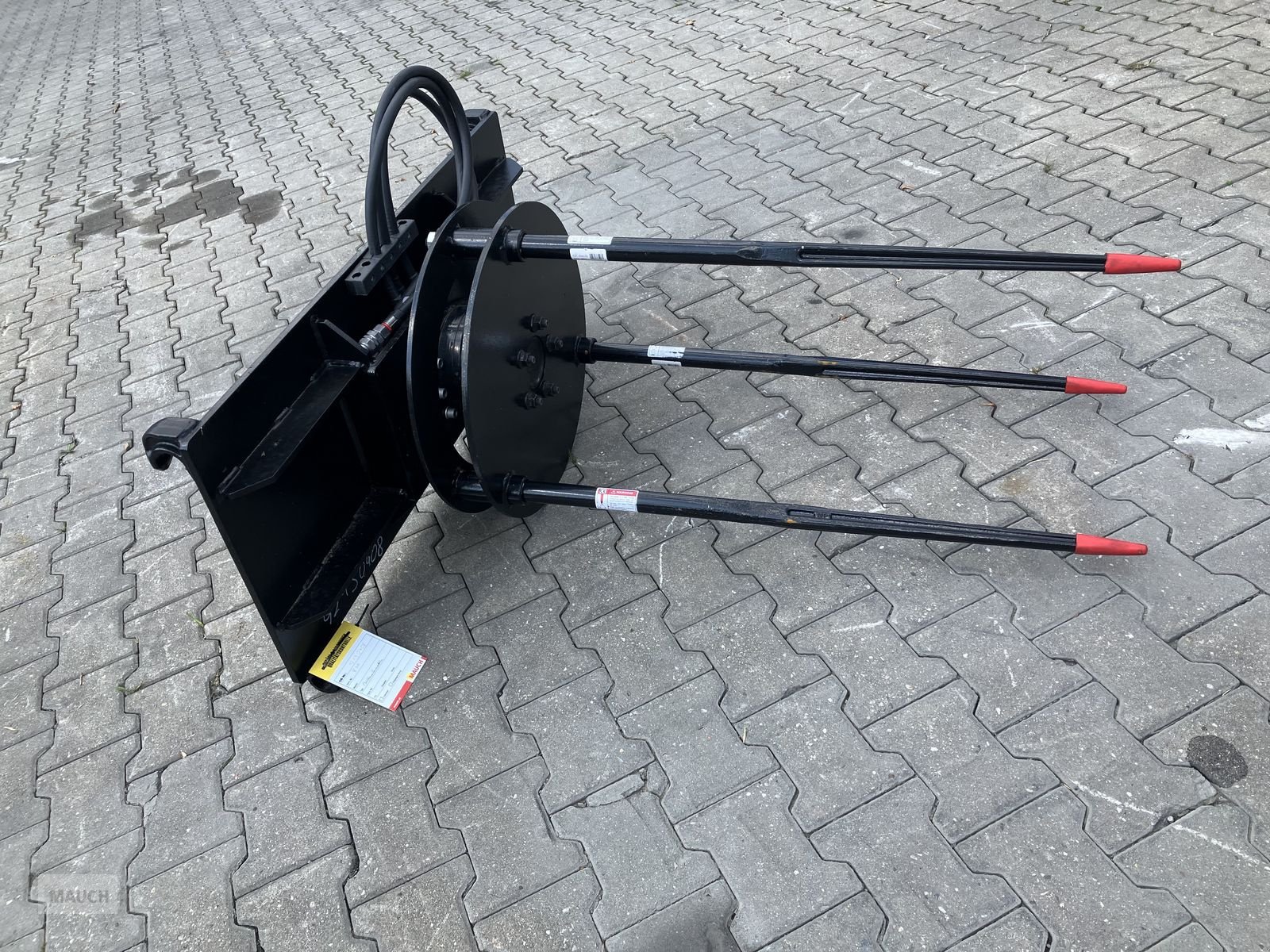 Einstreutechnik of the type Sonstige Rundballenabwickler hydraulisch, Neumaschine in Burgkirchen (Picture 6)