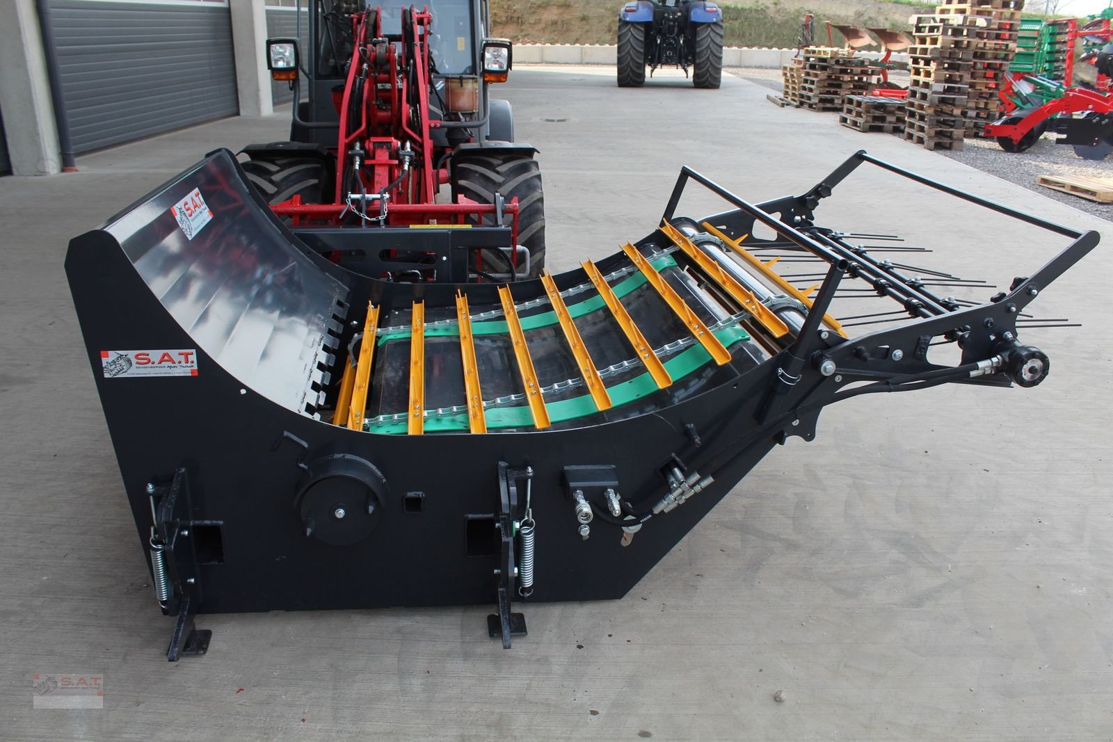 Einstreutechnik des Typs Sonstige SAT Rundballenabroller-Silage-Heu-Stroh, Neumaschine in Eberschwang (Bild 2)