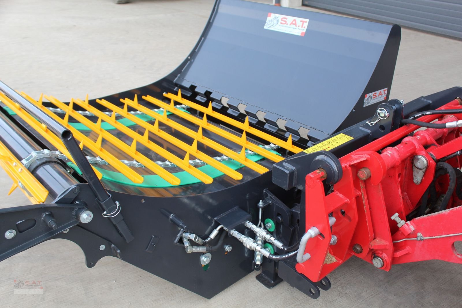Einstreutechnik des Typs Sonstige SAT Rundballenabroller-Silage-Heu-Stroh, Neumaschine in Eberschwang (Bild 8)
