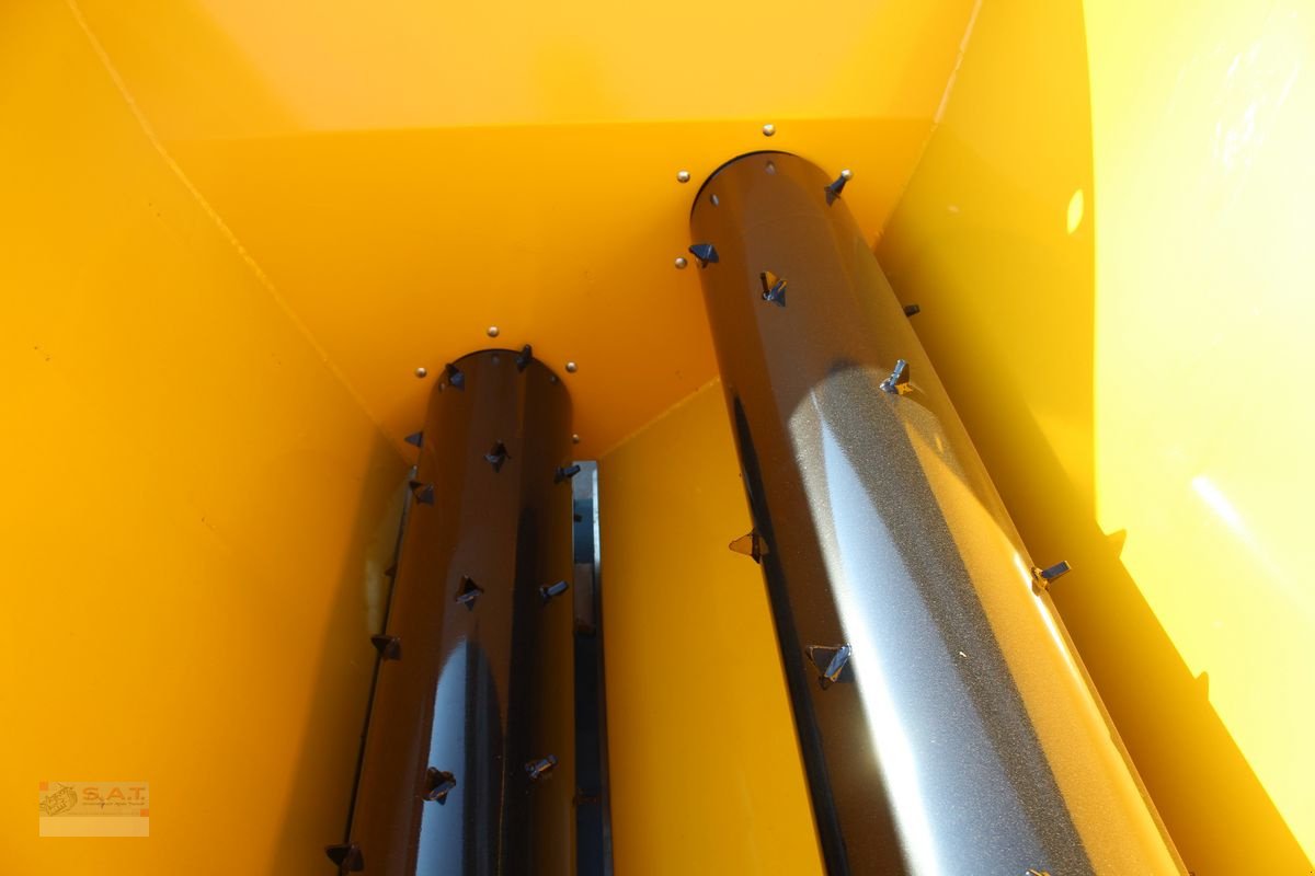 Einstreutechnik of the type Sonstige SAT-TH 130- Einstreu-Einfütterschaufel-NEU, Neumaschine in Eberschwang (Picture 15)