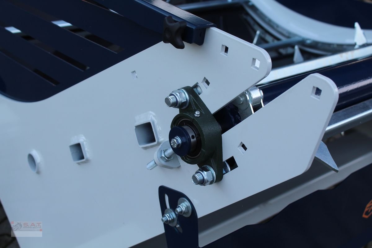 Einstreutechnik Türe ait Sonstige Stationärer Rundballenabwickler, Neumaschine içinde Eberschwang (resim 12)