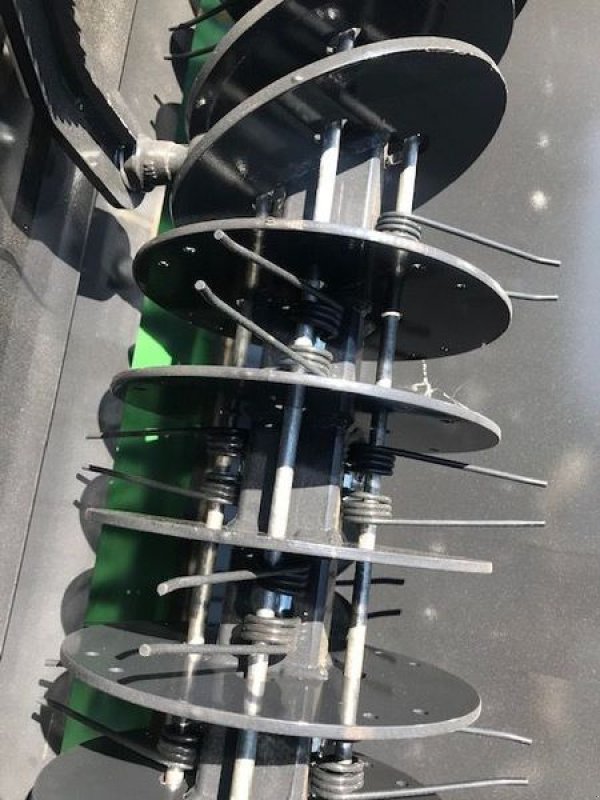 Einstreutechnik des Typs Sonstige Thaler Einstreugerät 150cm, Neumaschine in Tamsweg (Bild 14)