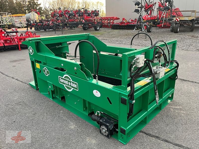 Einstreutechnik of the type Spread-a-Bale Ballenauflöser MINI ST 100, Neumaschine in Oederan (Picture 4)