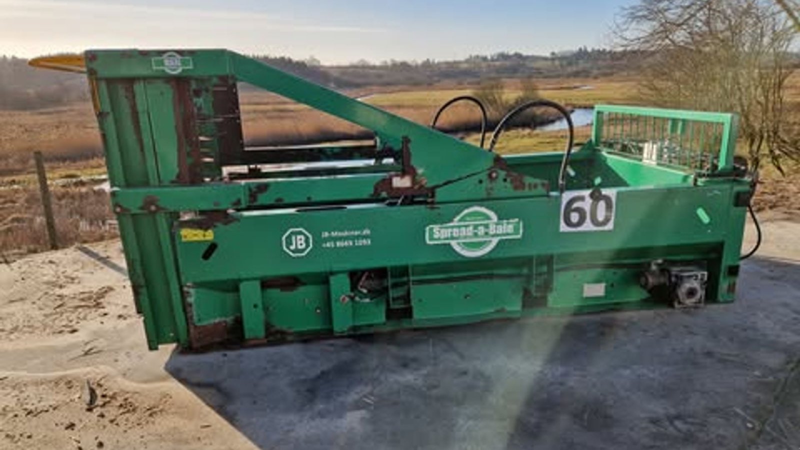 Einstreutechnik от тип Spread-a-Bale MAXI, Gebrauchtmaschine в Møldrup (Снимка 1)