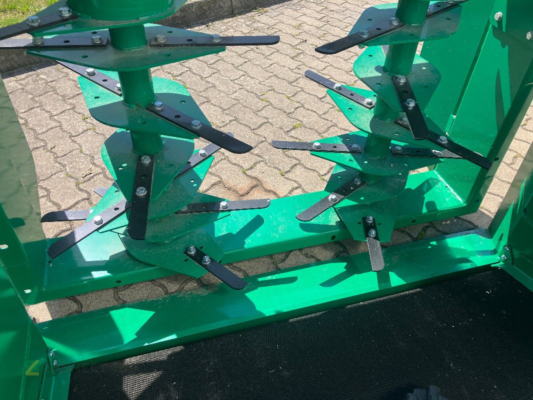 Einstreutechnik of the type Spread-a-Bale Midi  2VR - 100, Gebrauchtmaschine in Sonnewalde (Picture 6)