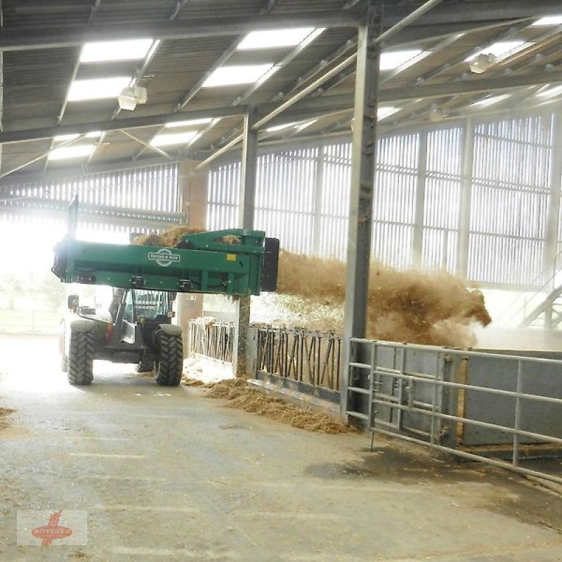 Einstreutechnik des Typs Spread-a-Bale MIDI, Neumaschine in Oederan (Bild 5)