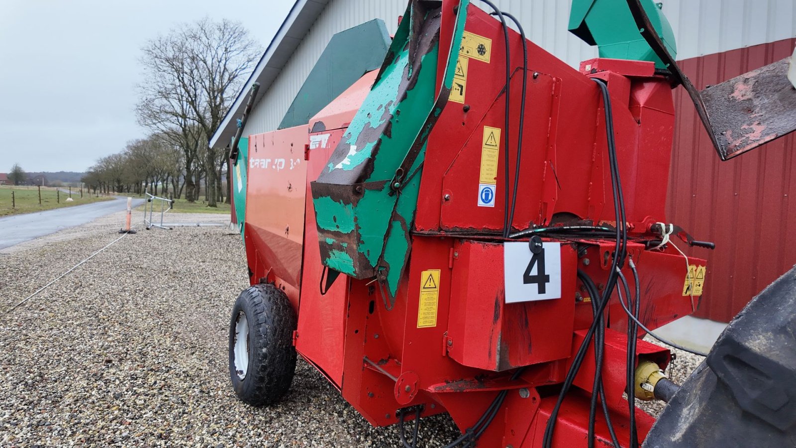 Einstreutechnik Türe ait Taarup 832, Gebrauchtmaschine içinde Møldrup (resim 1)