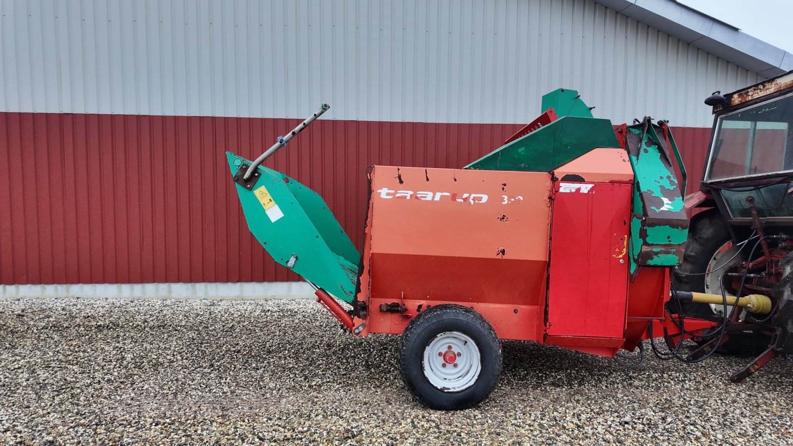 Einstreutechnik Türe ait Taarup 832, Gebrauchtmaschine içinde Møldrup (resim 2)