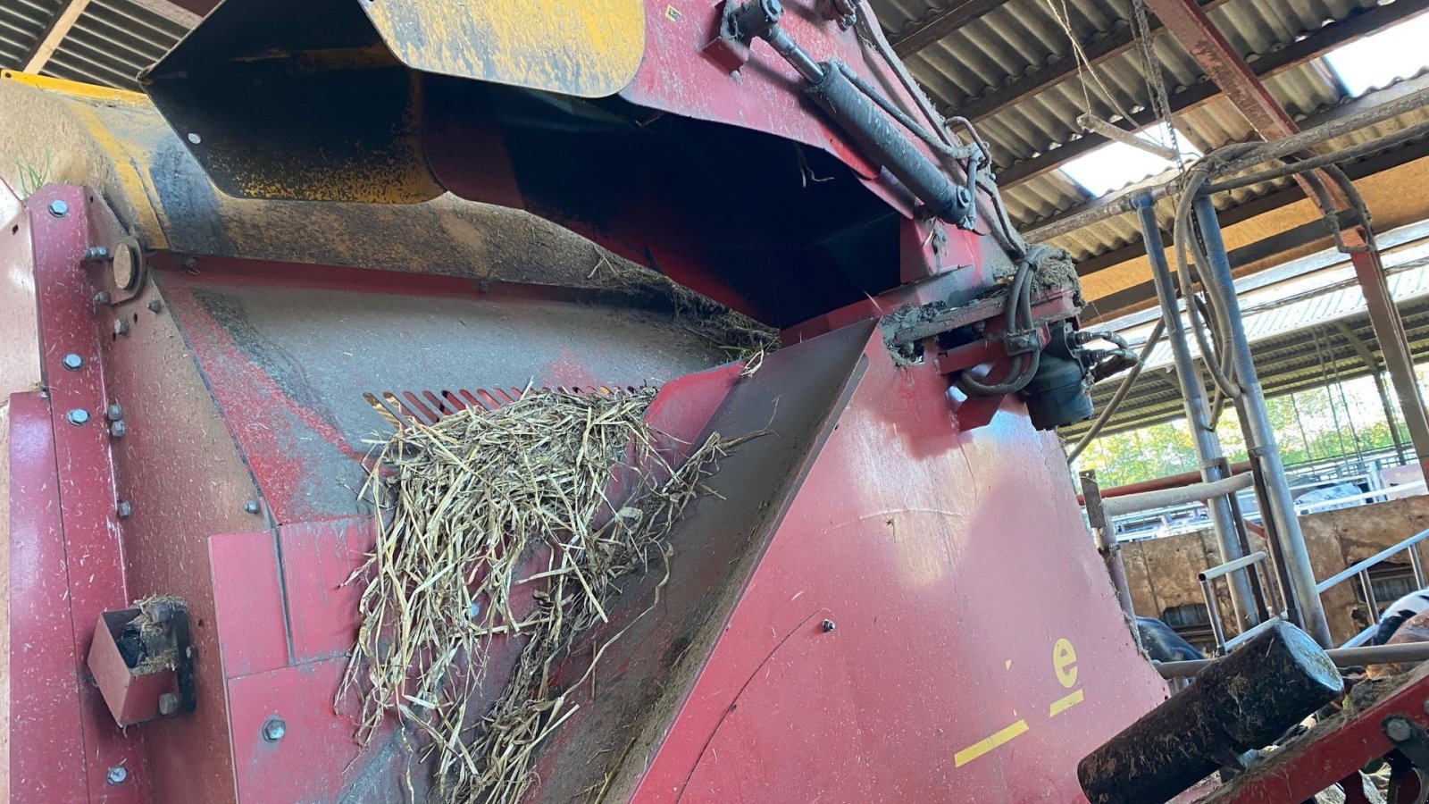 Einstreutechnik Türe ait Teagle Tomahawk 9500, Gebrauchtmaschine içinde Ringe (resim 3)