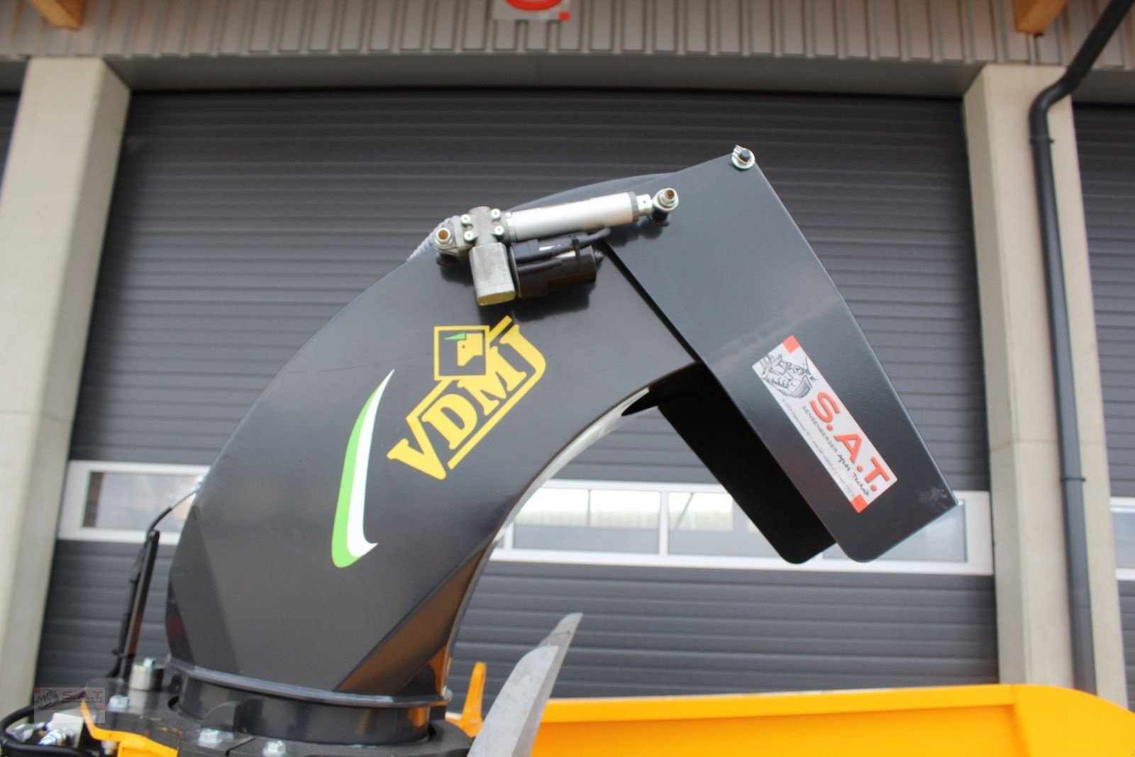 Einstreutechnik of the type VDMJ 140 Z-Einstreumaschine-Einstreugerät, Neumaschine in Eberschwang (Picture 13)