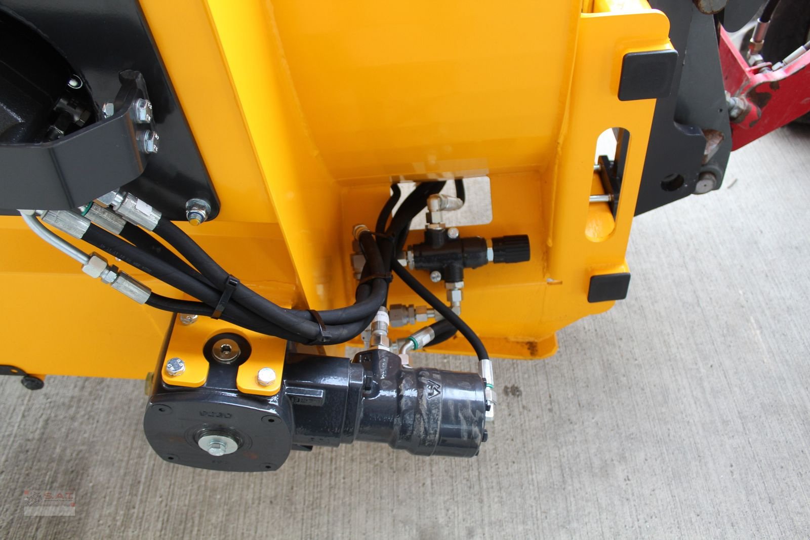 Einstreutechnik of the type VDMJ 140 Z-Einstreumaschine-Einstreugerät, Neumaschine in Eberschwang (Picture 10)