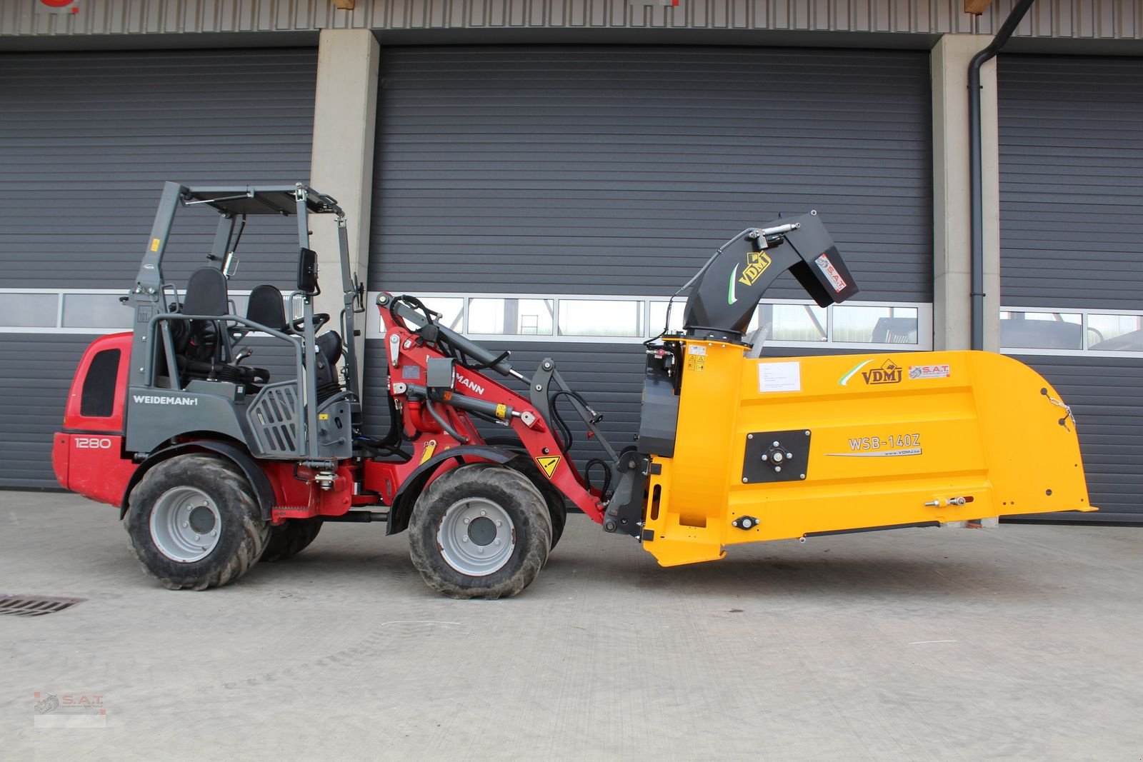 Einstreutechnik of the type VDMJ 140 Z-Einstreumaschine-Einstreugerät, Neumaschine in Eberschwang (Picture 1)