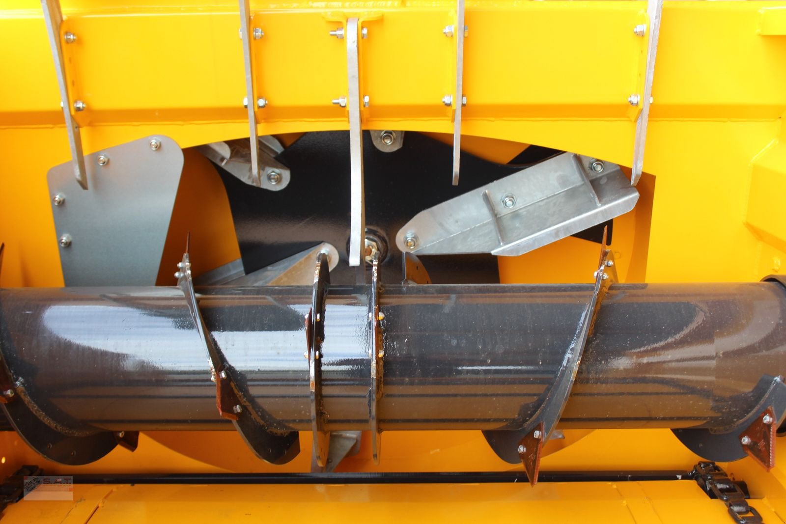 Einstreutechnik of the type VDMJ 140 Z-Einstreumaschine-Einstreugerät, Neumaschine in Eberschwang (Picture 8)