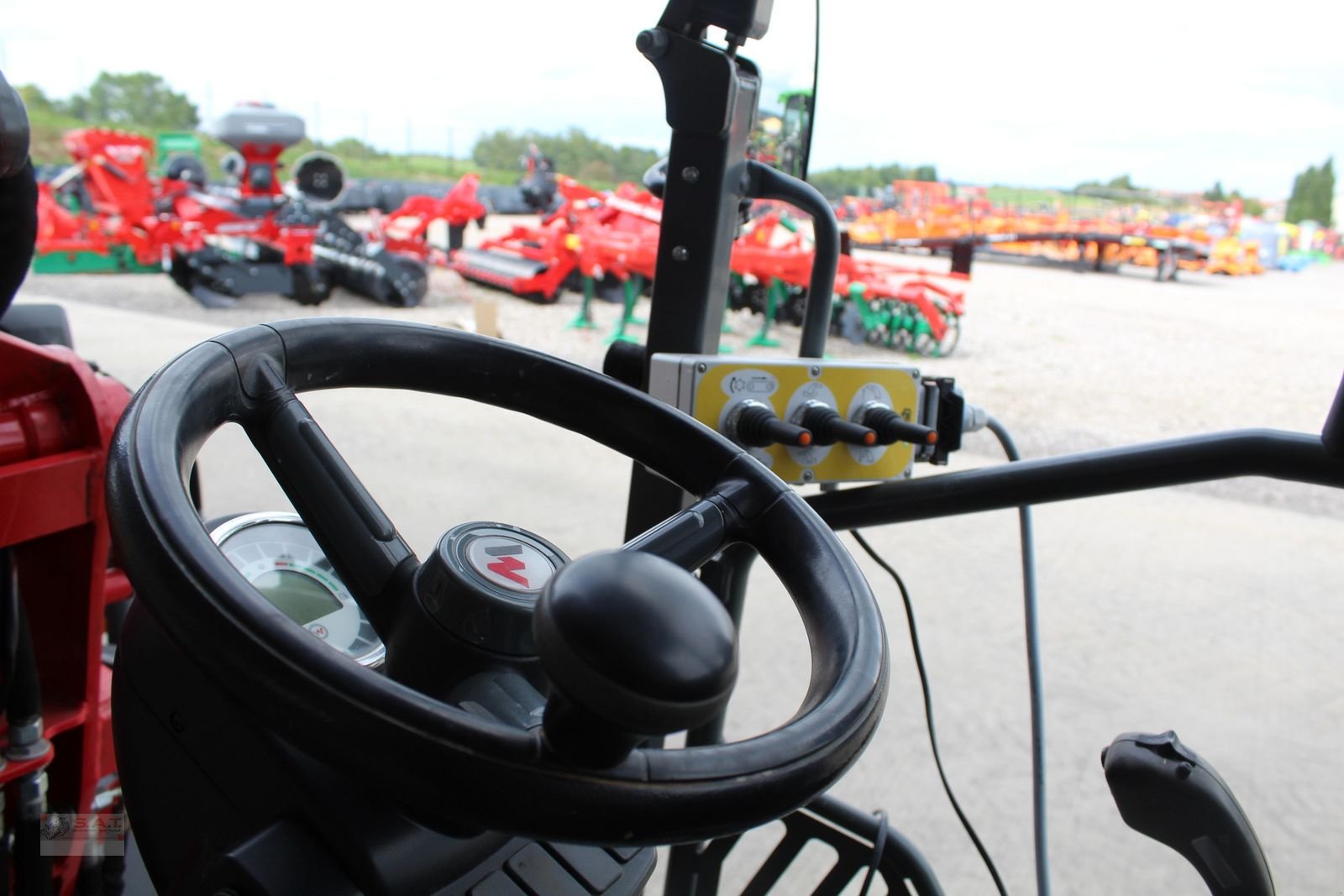 Einstreutechnik of the type VDMJ 140 Z-Einstreumaschine-Einstreugerät, Neumaschine in Eberschwang (Picture 3)