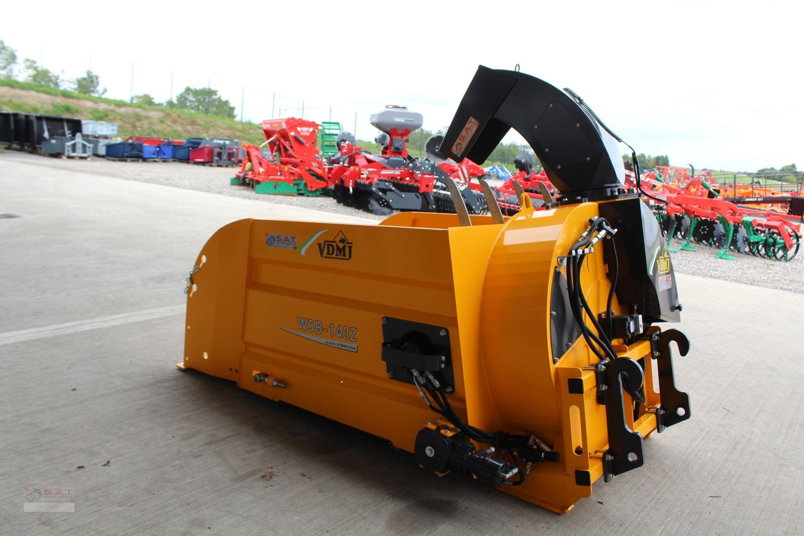 Einstreutechnik of the type VDMJ 140 Z-Einstreumaschine-Einstreugerät, Neumaschine in Eberschwang (Picture 24)