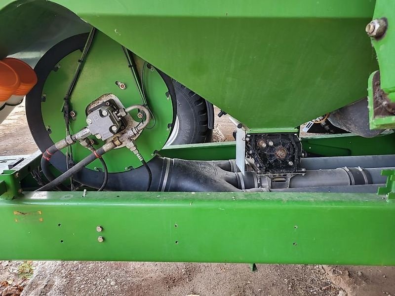 Einzelkornsägerät of the type Amazone EDC 6000-TC 8-75, Gebrauchtmaschine in Salsitz (Picture 21)