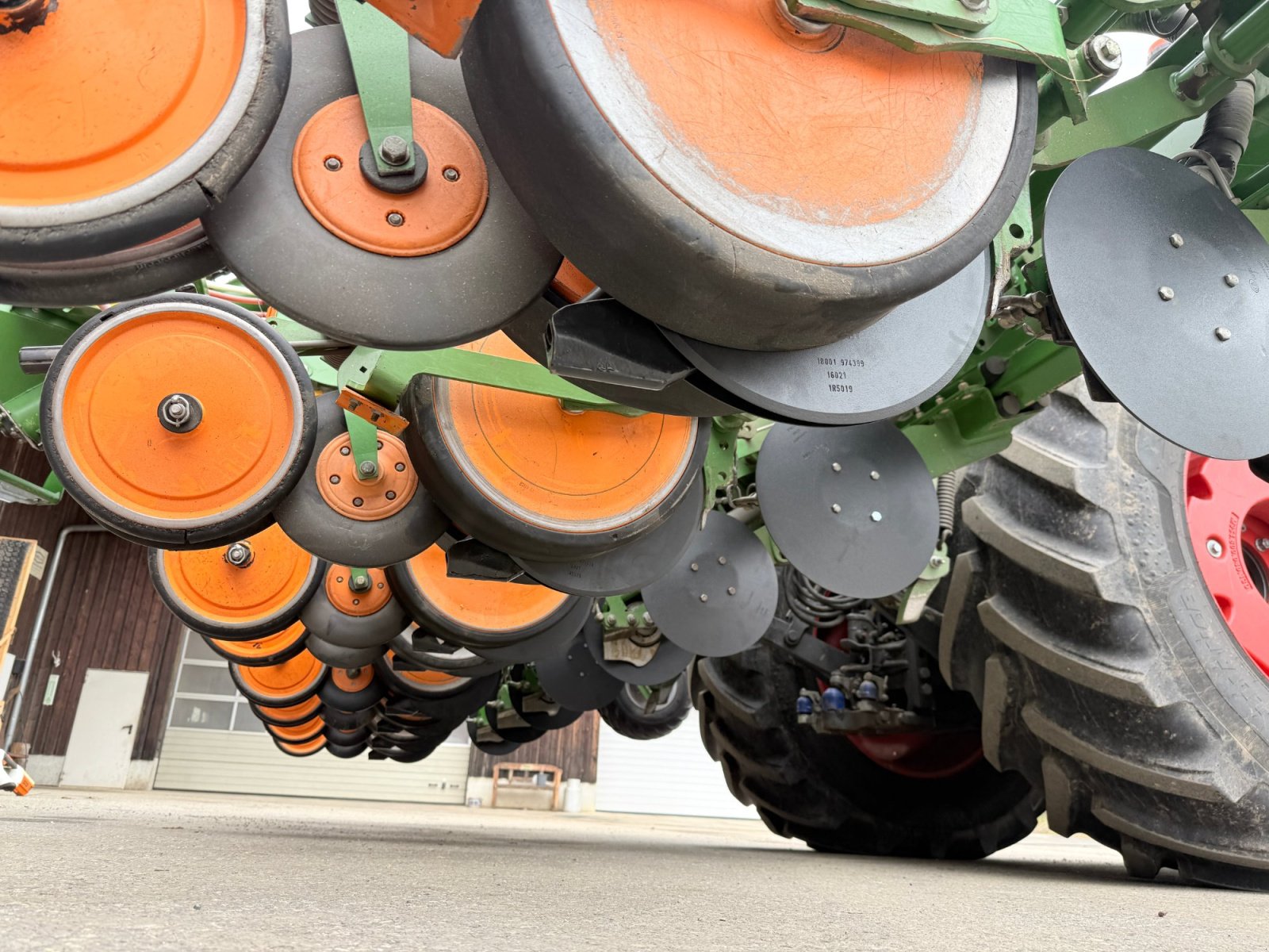 Einzelkornsägerät des Typs Amazone EDX 6000 2 C, Gebrauchtmaschine in Schlier (Bild 10)