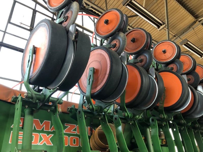 Einzelkornsägerät of the type Amazone EDX 9000-T, Gebrauchtmaschine in Plau am See / OT Klebe (Picture 5)