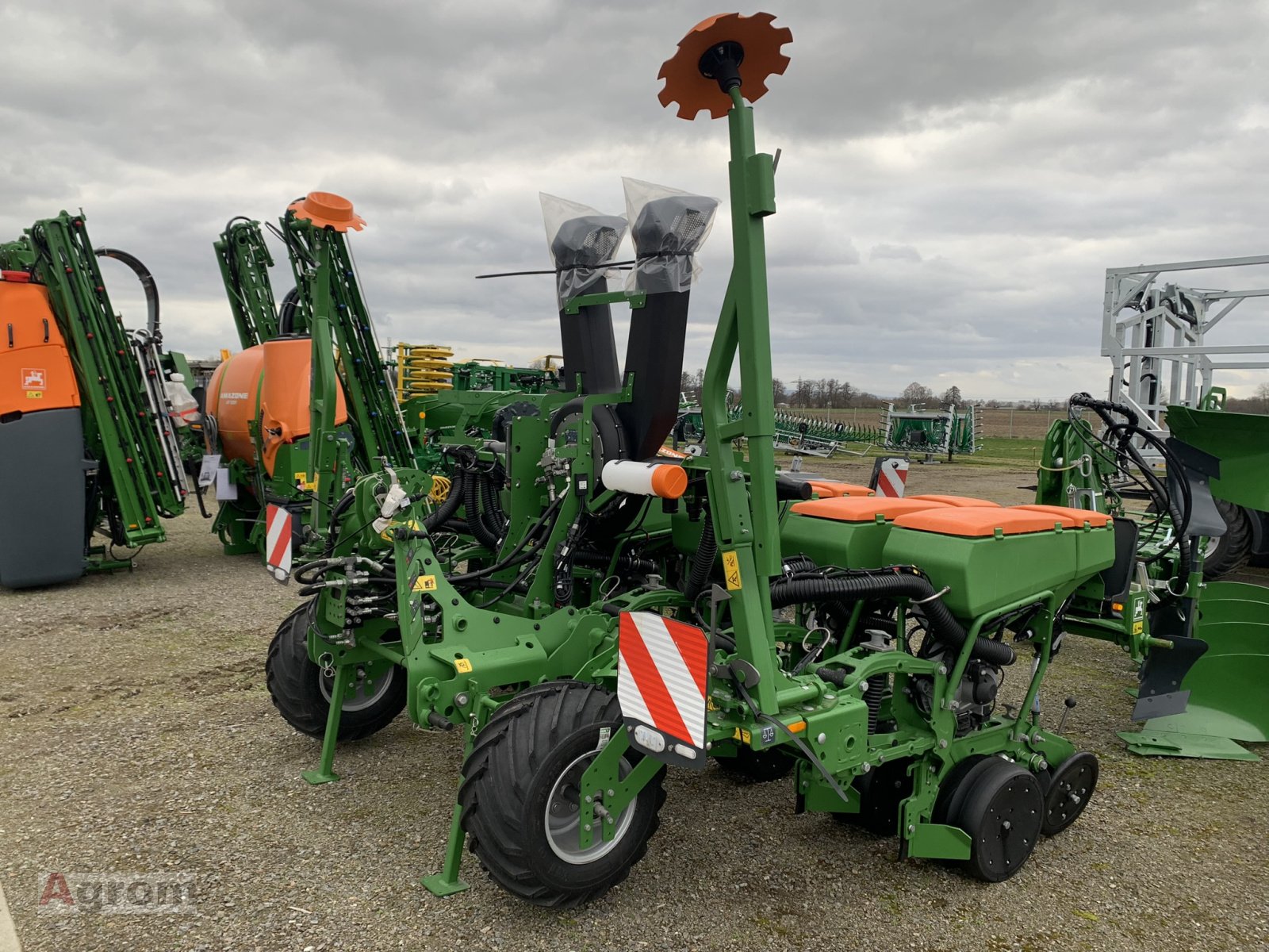 Einzelkornsägerät des Typs Amazone Precea 4500-2 Super, Neumaschine in Meißenheim-Kürzell (Bild 3)