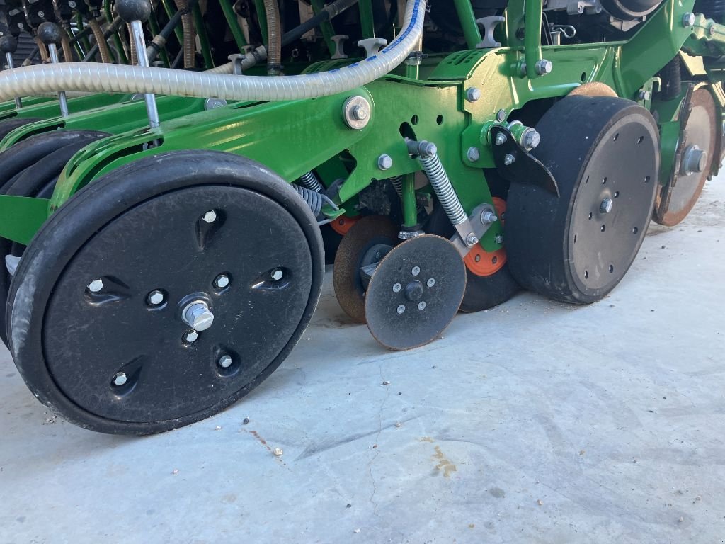 Einzelkornsägerät of the type Amazone Precea 4500-2CC, Gebrauchtmaschine in MORLHON LE HAUT (Picture 7)