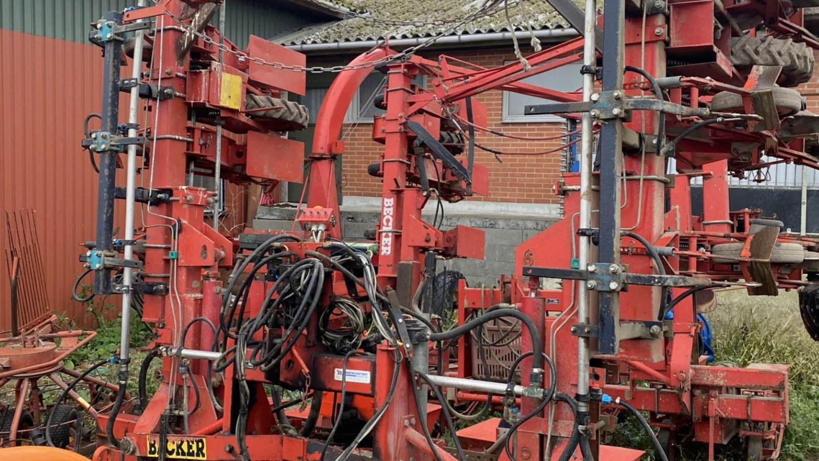Einzelkornsägerät tipa Becker 12 rækket såmaskine med udstyr til flydende gødning. Fronttank medfølger til prisen., Gebrauchtmaschine u øster ulslev (Slika 1)