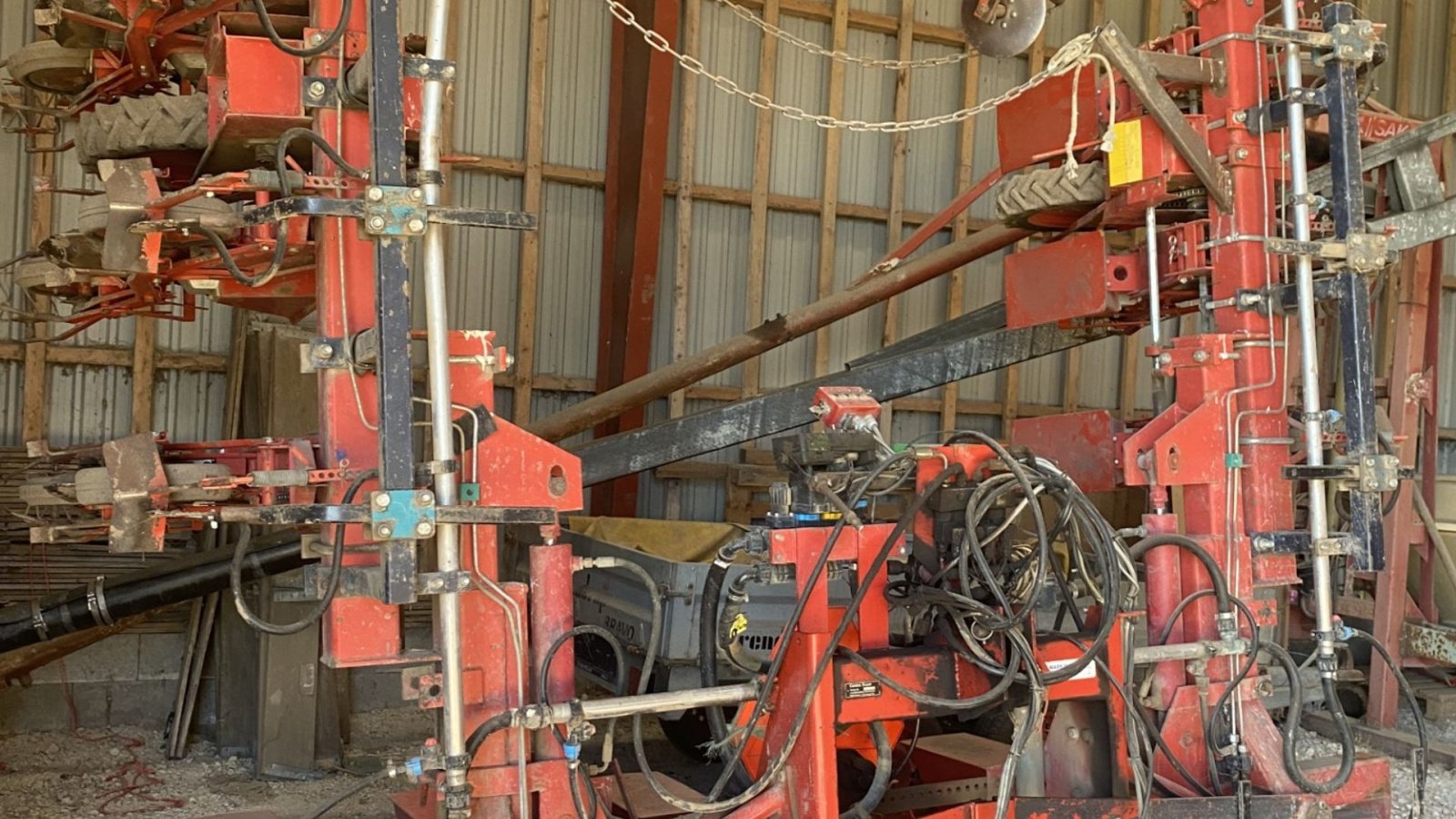 Einzelkornsägerät typu Becker 12 rækket såmaskine med udstyr til flydende gødning. Fronttank medfølger til prisen., Gebrauchtmaschine v øster ulslev (Obrázek 1)