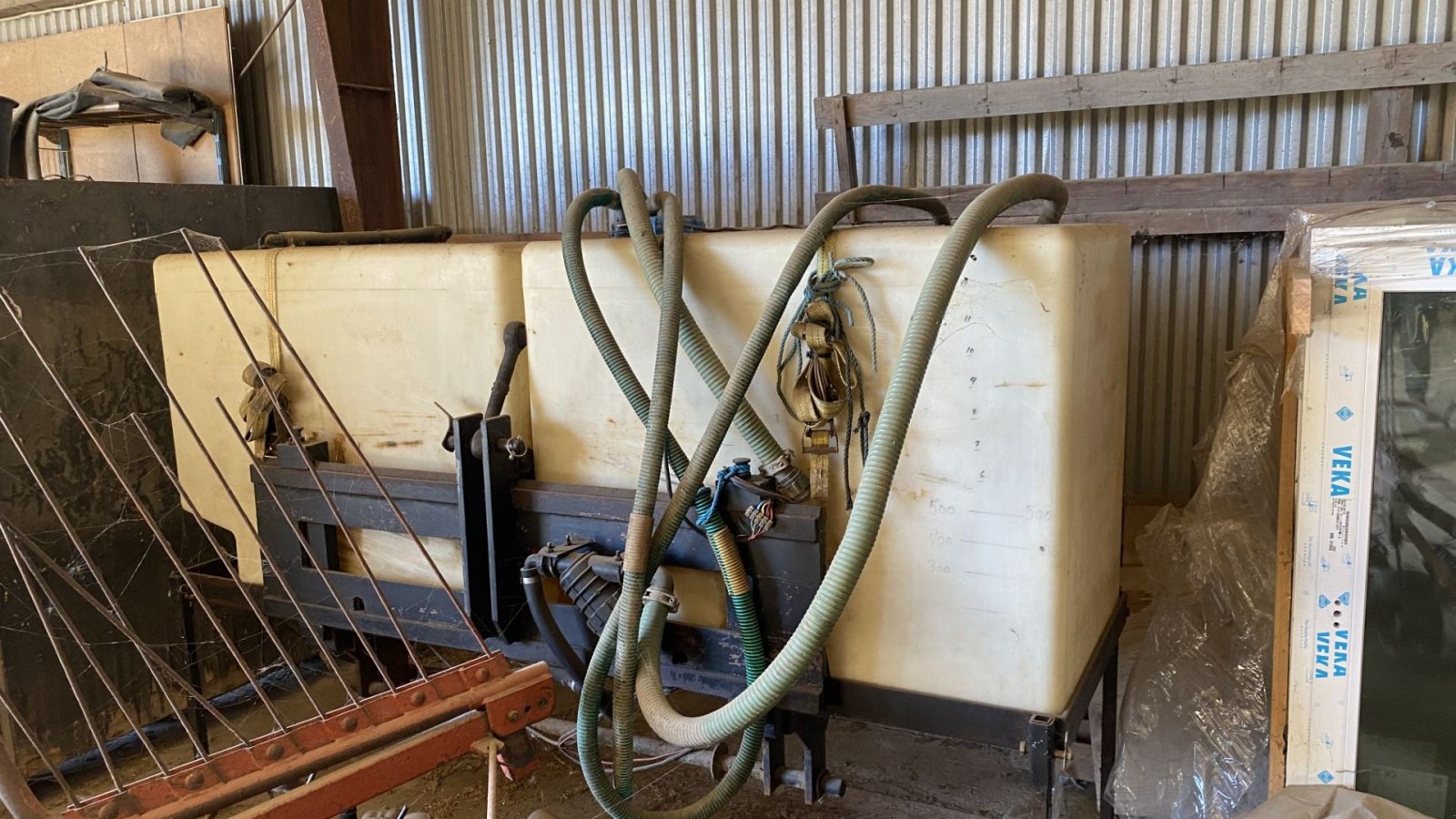 Einzelkornsägerät typu Becker 12 rækket såmaskine med udstyr til flydende gødning. Fronttank medfølger til prisen., Gebrauchtmaschine v øster ulslev (Obrázek 3)