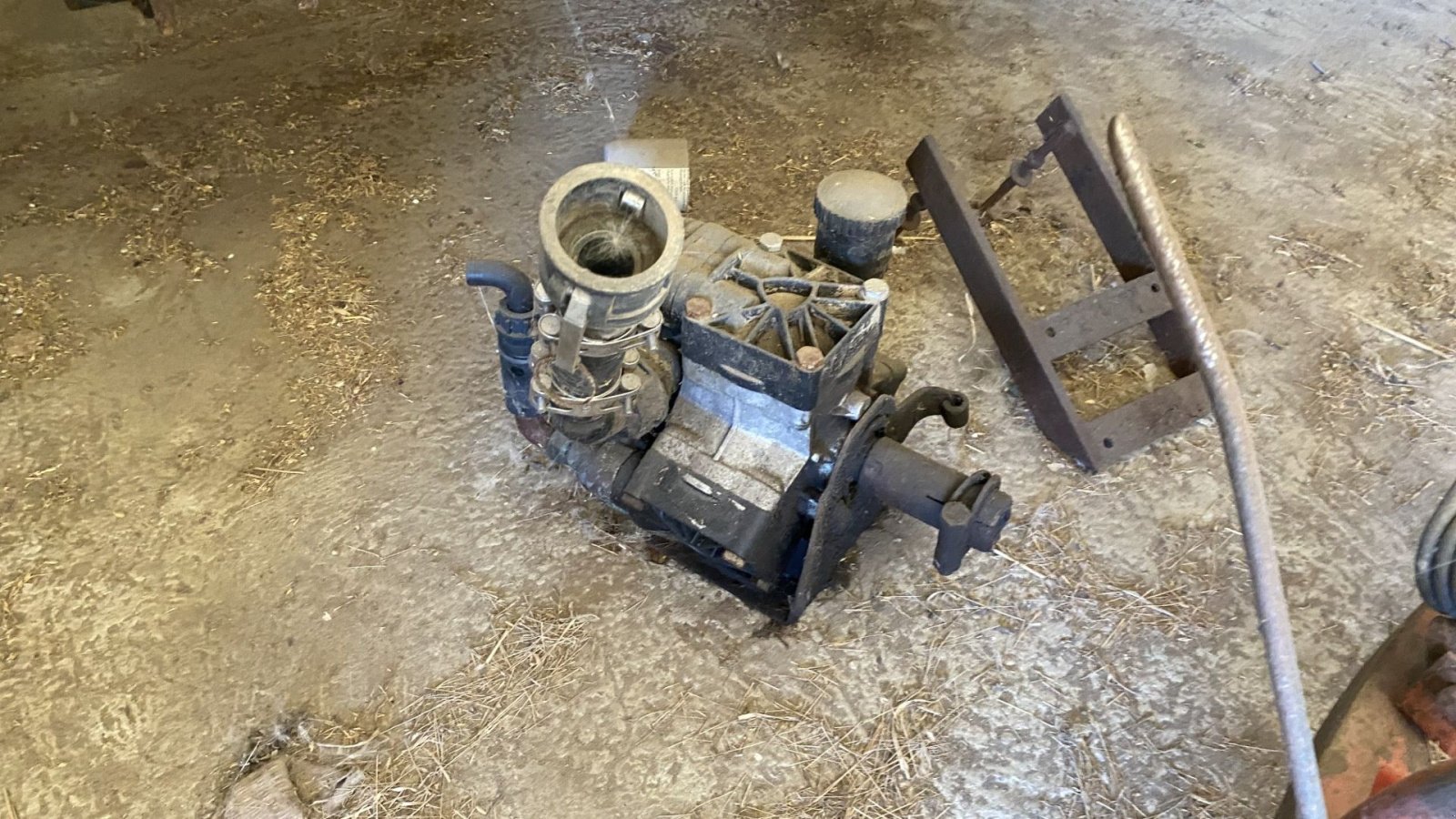 Einzelkornsägerät typu Becker 12 rækket såmaskine med udstyr til flydende gødning. Fronttank medfølger til prisen., Gebrauchtmaschine v øster ulslev (Obrázek 5)