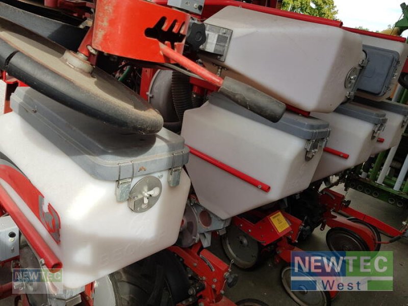 Einzelkornsägerät za tip Becker AEROMAT HKT 12 DTE, Gebrauchtmaschine u Heinbockel-Hagenah (Slika 17)