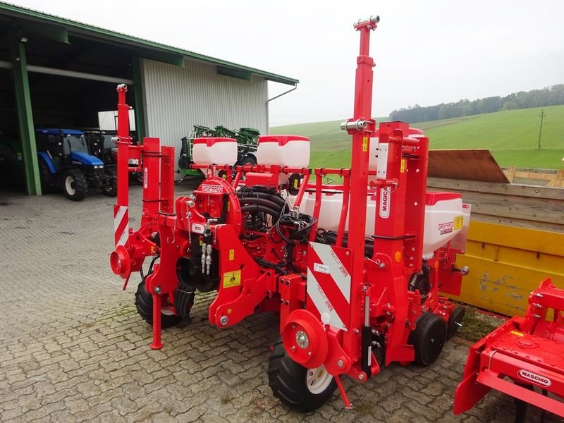 Einzelkornsägerät des Typs Gaspardo Magica Isotronic 6-reihgie Einzelkornsämaschine, Neumaschine in St. Marienkirchen (Bild 2)