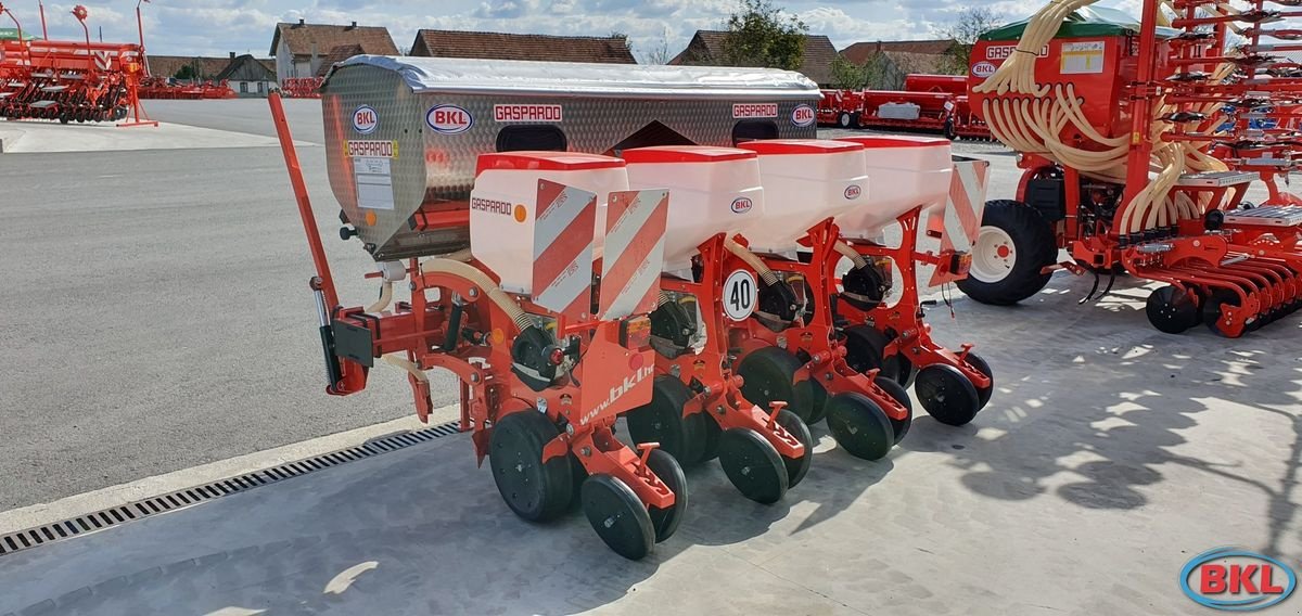 Einzelkornsägerät del tipo Gaspardo MTR 4 Reihen mit Inox Düngerstreuer, Neumaschine In Rovisce (Immagine 4)