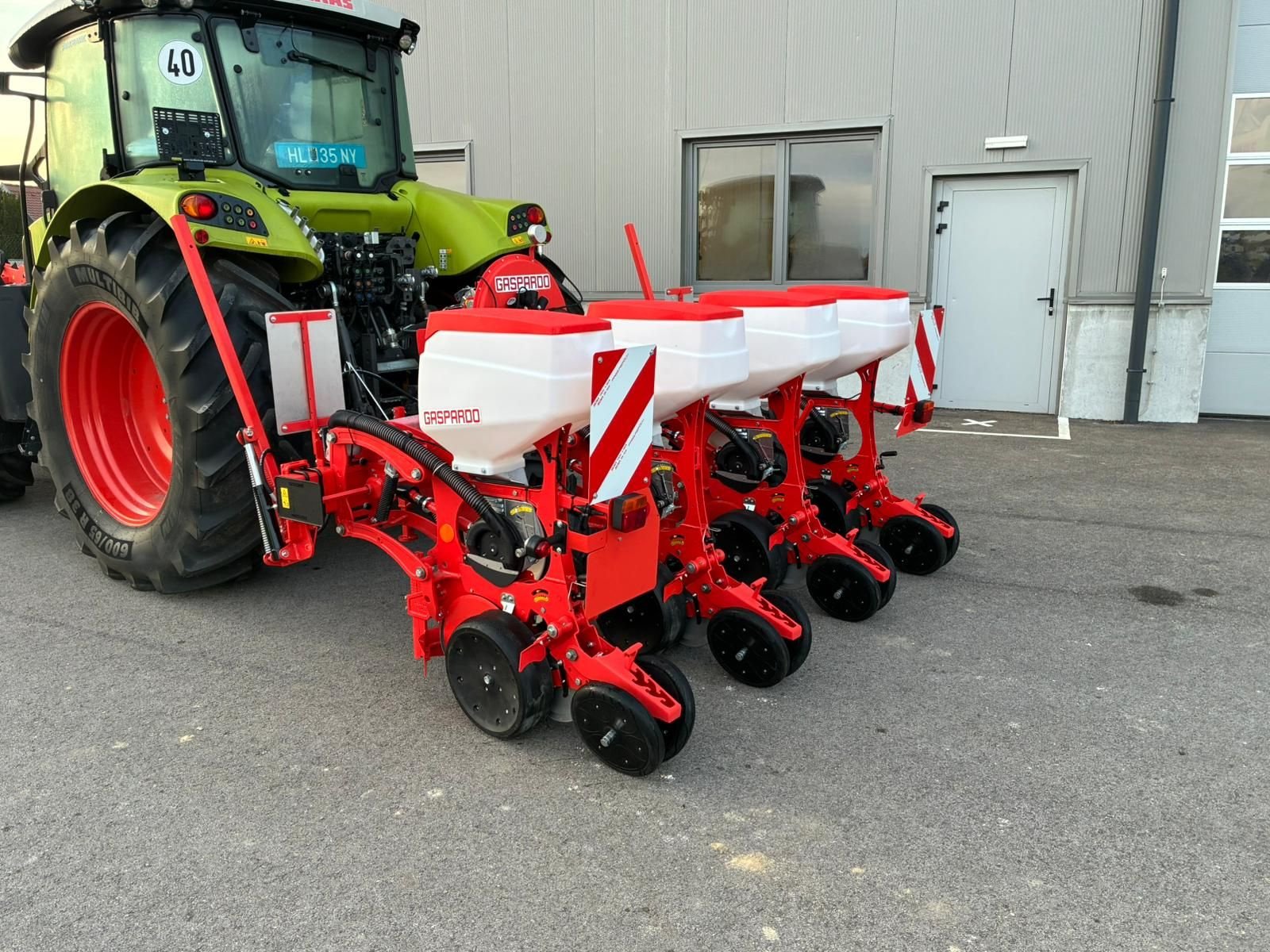 Einzelkornsägerät of the type Gaspardo MTR 4R, Neumaschine in Grund (Picture 2)