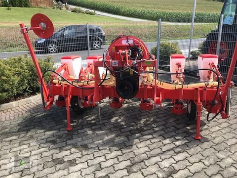 Einzelkornsägerät of the type Gaspardo SP 510, Neumaschine in Markt Hartmannsdorf (Picture 1)