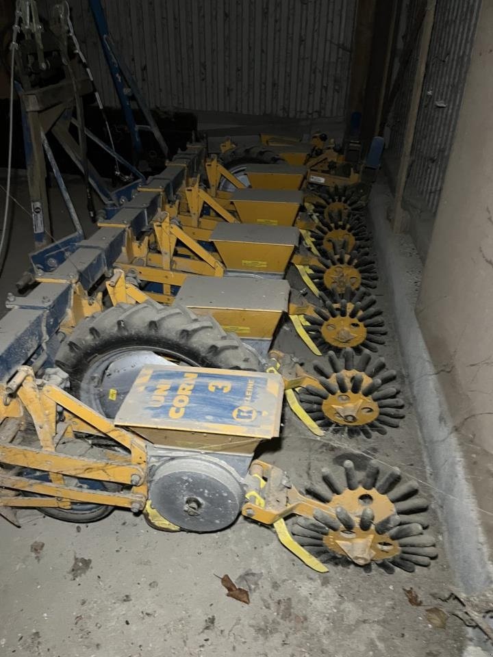 Einzelkornsägerät от тип Kleine UNICORN 3,  6/8 RK, Gebrauchtmaschine в Maribo (Снимка 1)